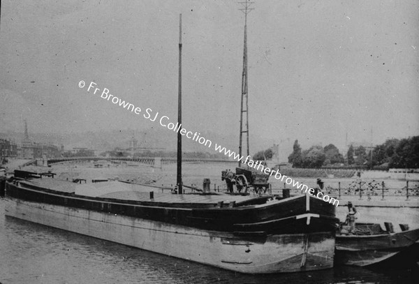 BARGE ON RIVER  SCHELDT?